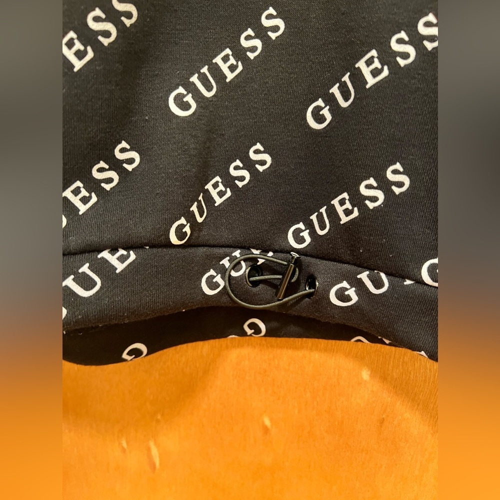 GUESS SWEATSHIRT - Picture 2 of 9
